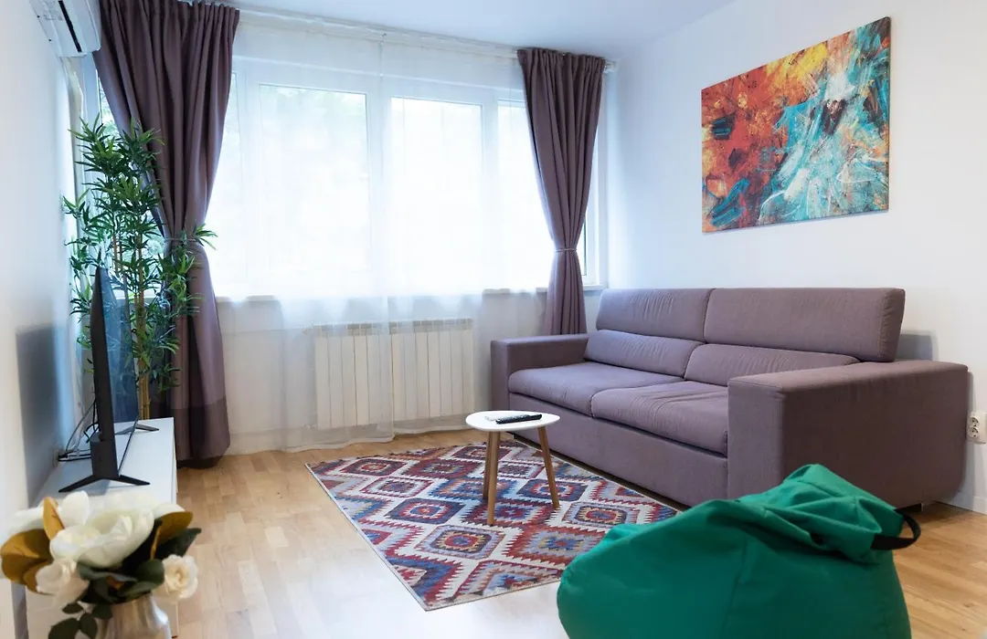 Old Town Central Oasis - Secured Parking Nearby - Self Check In - Metro Station At 1Min-1